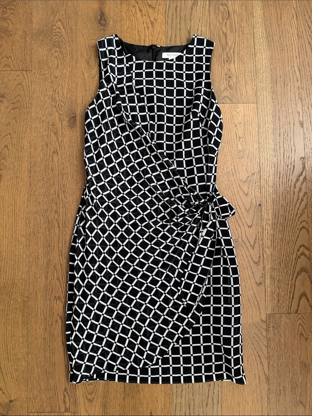 White House Black Market Black & White Grid Wrap Sheath Dress size 0